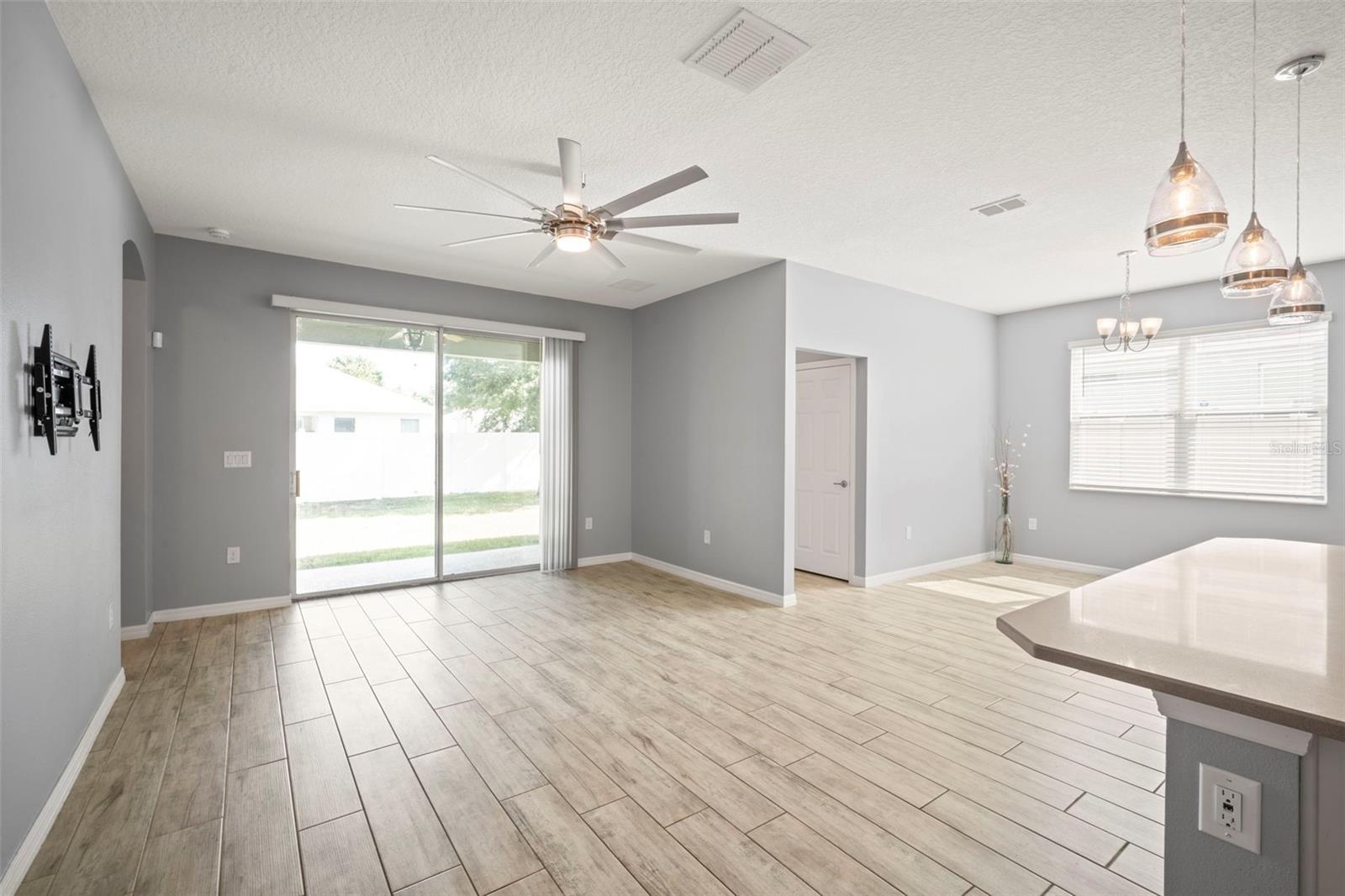 3261 Bethpage Loop Property Photo 18