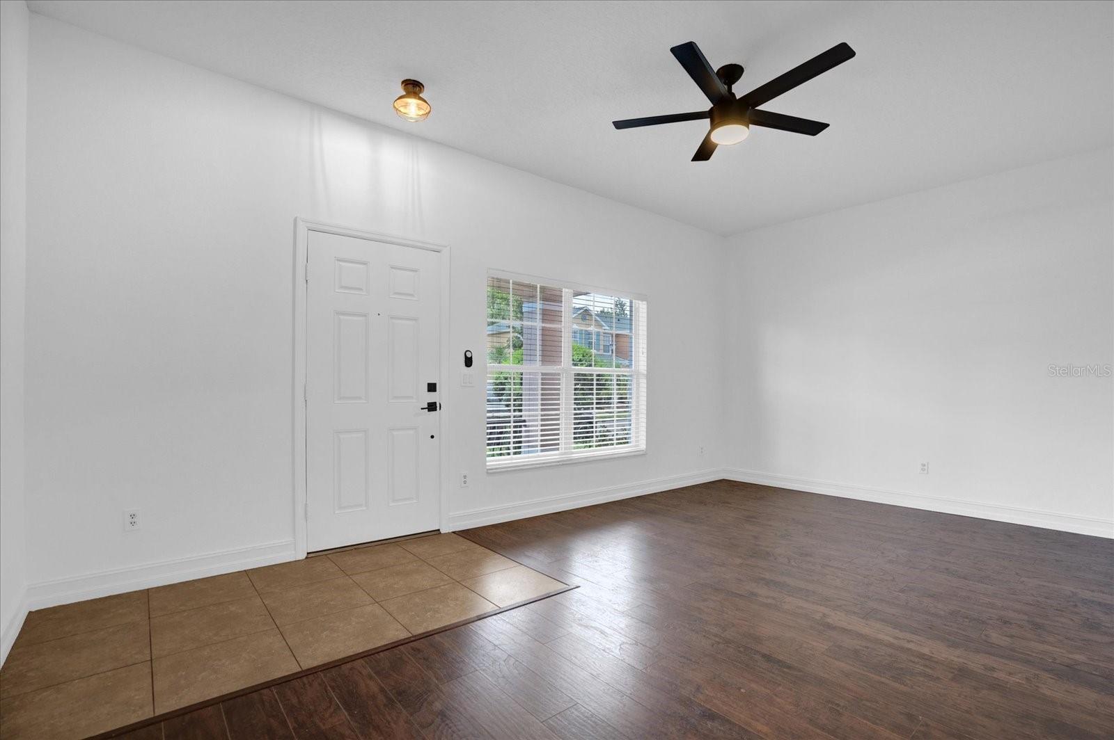 16130 Old Ash Loop Property Photo 4