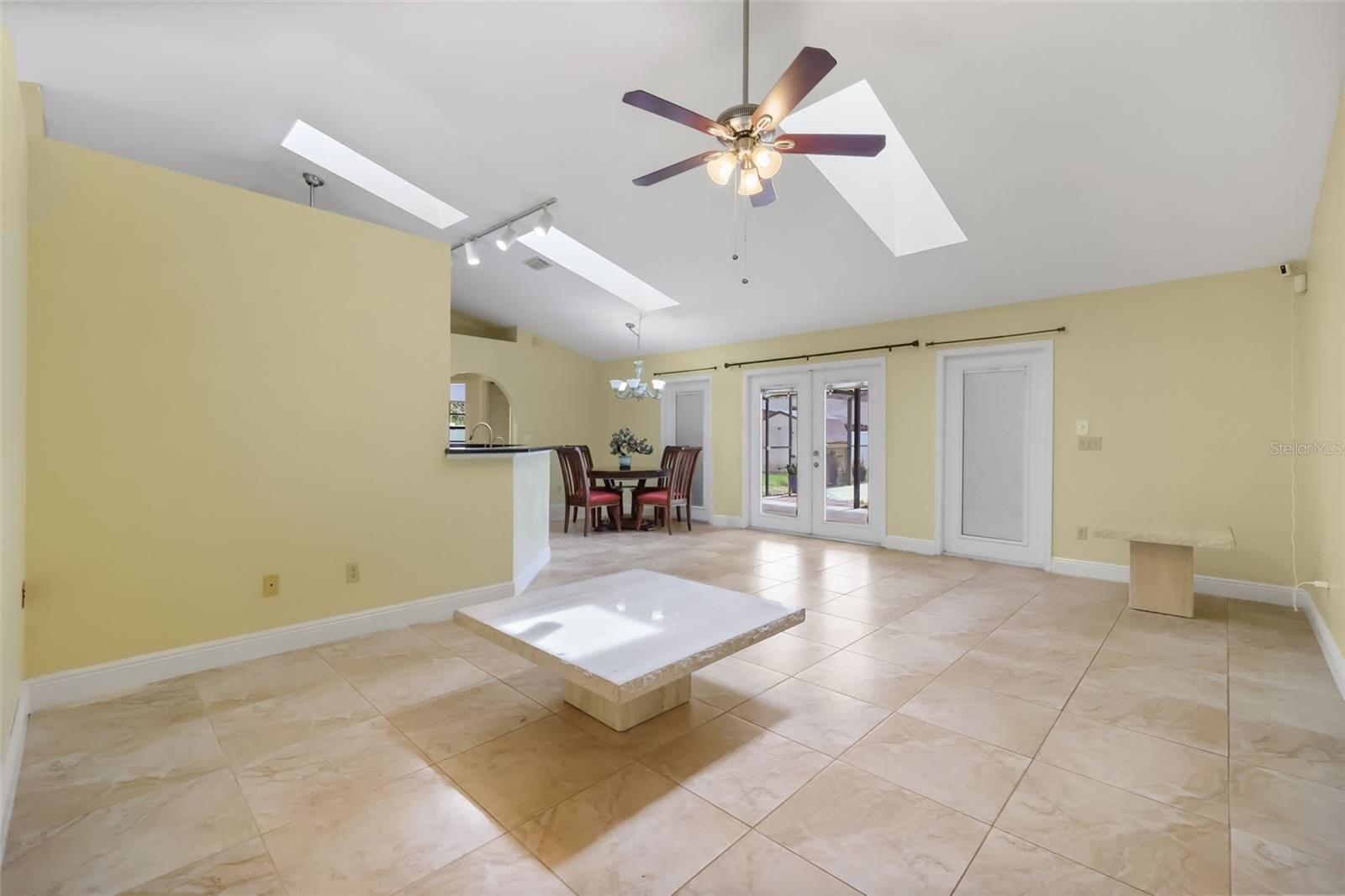2243 Bancroft Blvd Property Photo 6