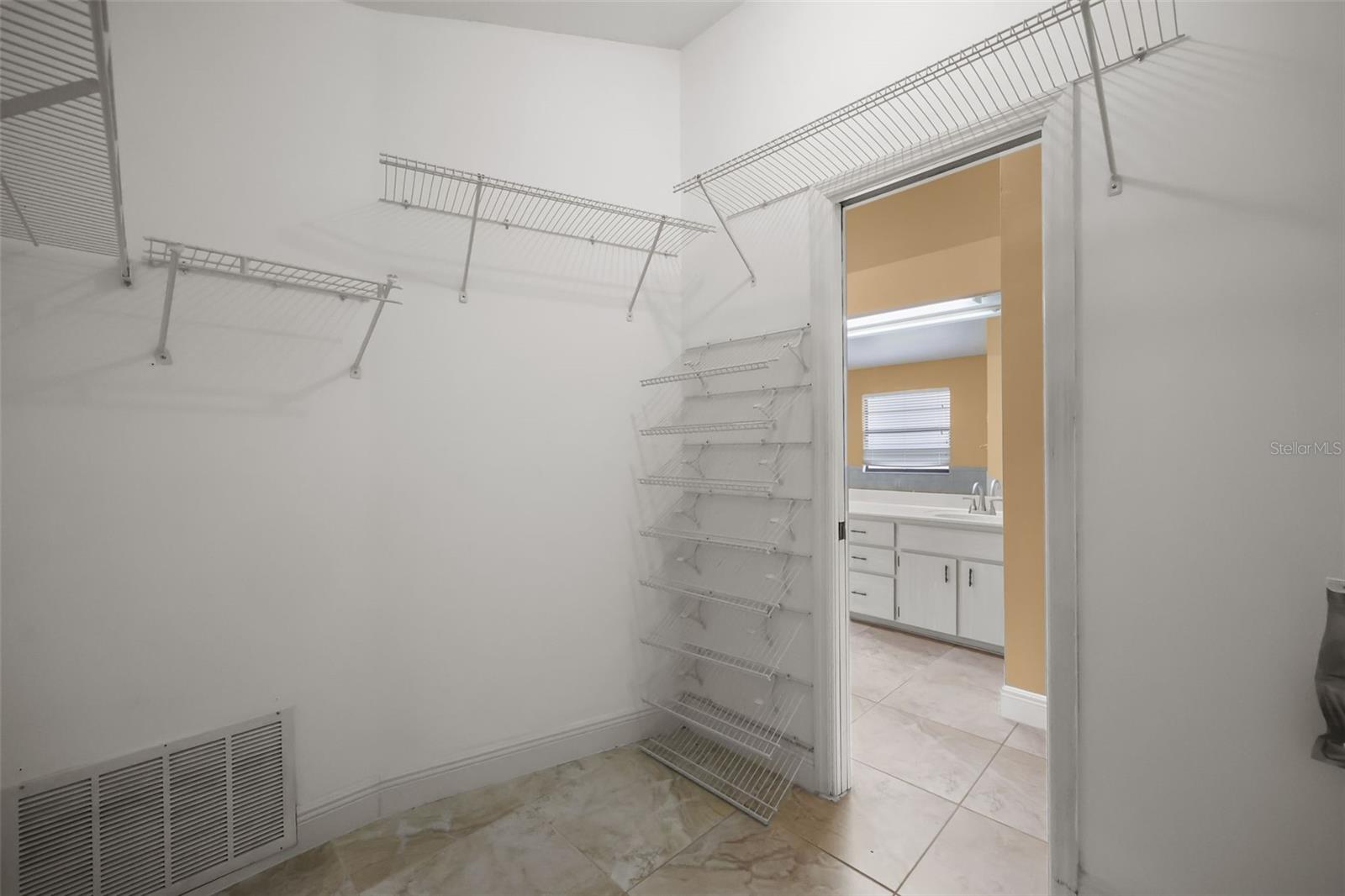 2243 Bancroft Blvd Property Photo 21