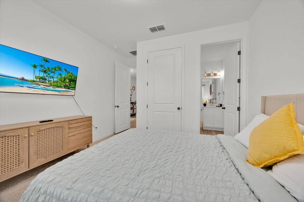 2342 Lancashire St Property Photo 13