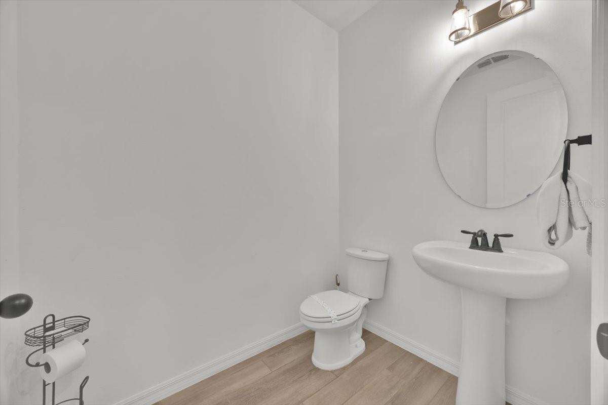 2342 Lancashire St Property Photo 25