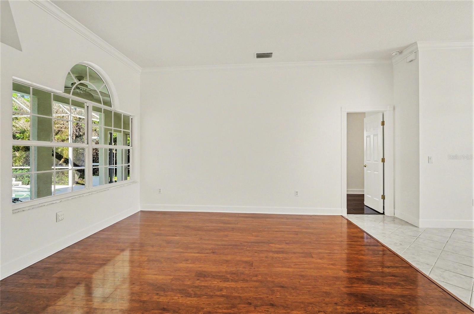 8 Fox Cliff Way Property Photo 10