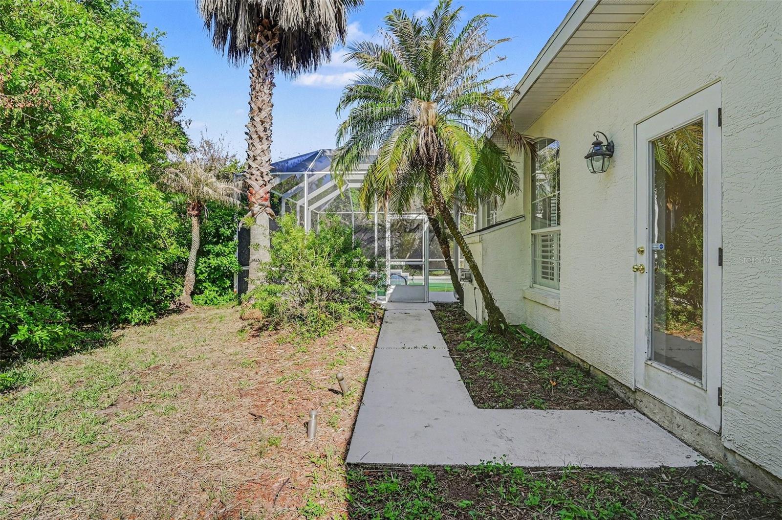 8 Fox Cliff Way Property Photo 39