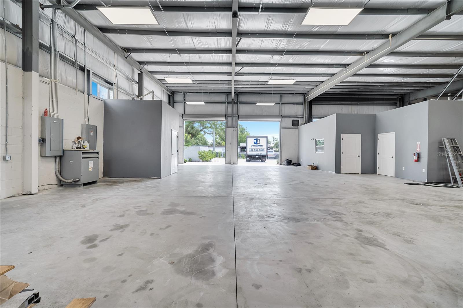 560 Barry St Property Photo 16