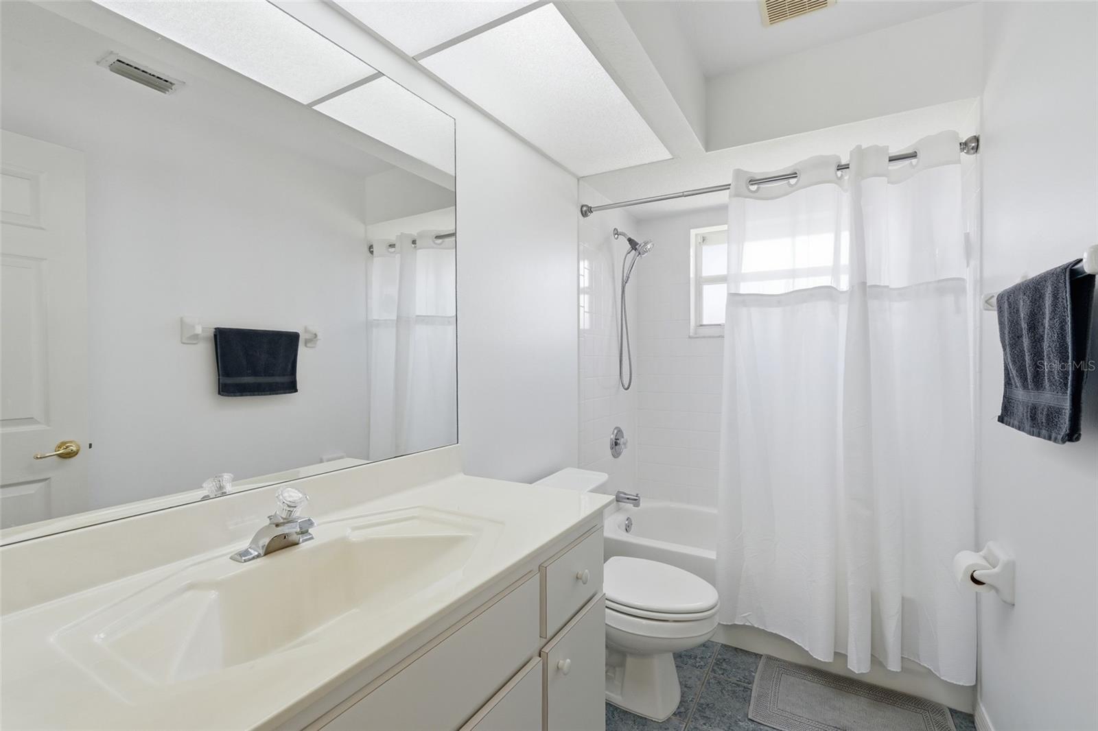 885 Rotonda Cir Property Photo 31