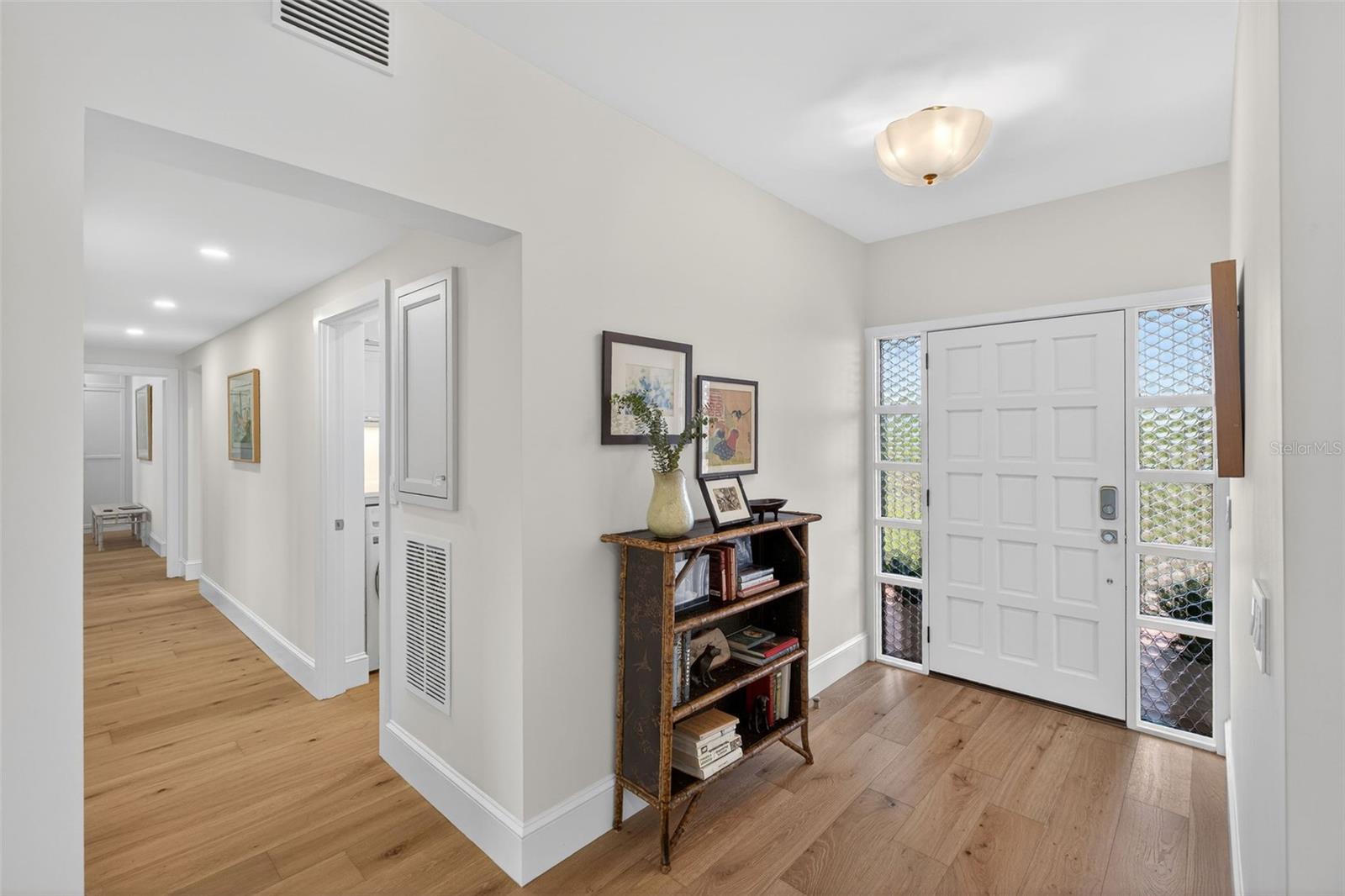 106 S Interlachen Ave #518 Property Photo 13