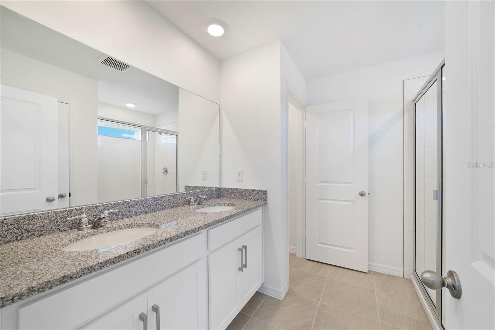 686 Lola Ln Property Photo 15