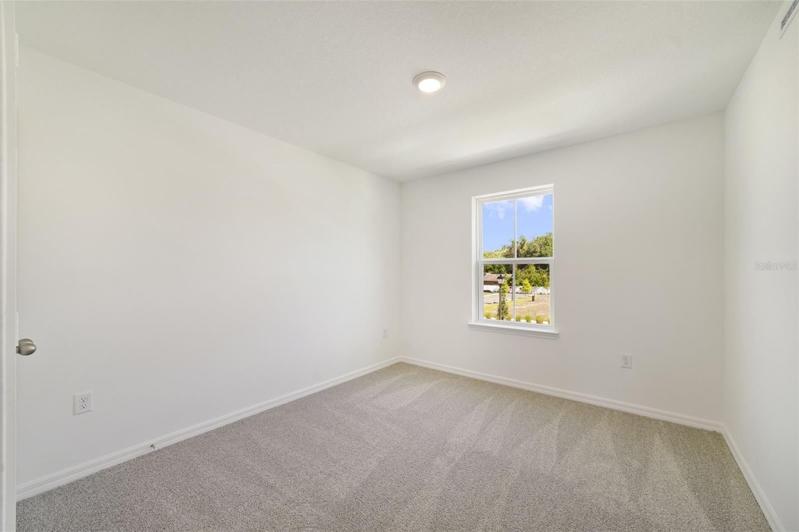 686 Lola Ln Property Photo 18