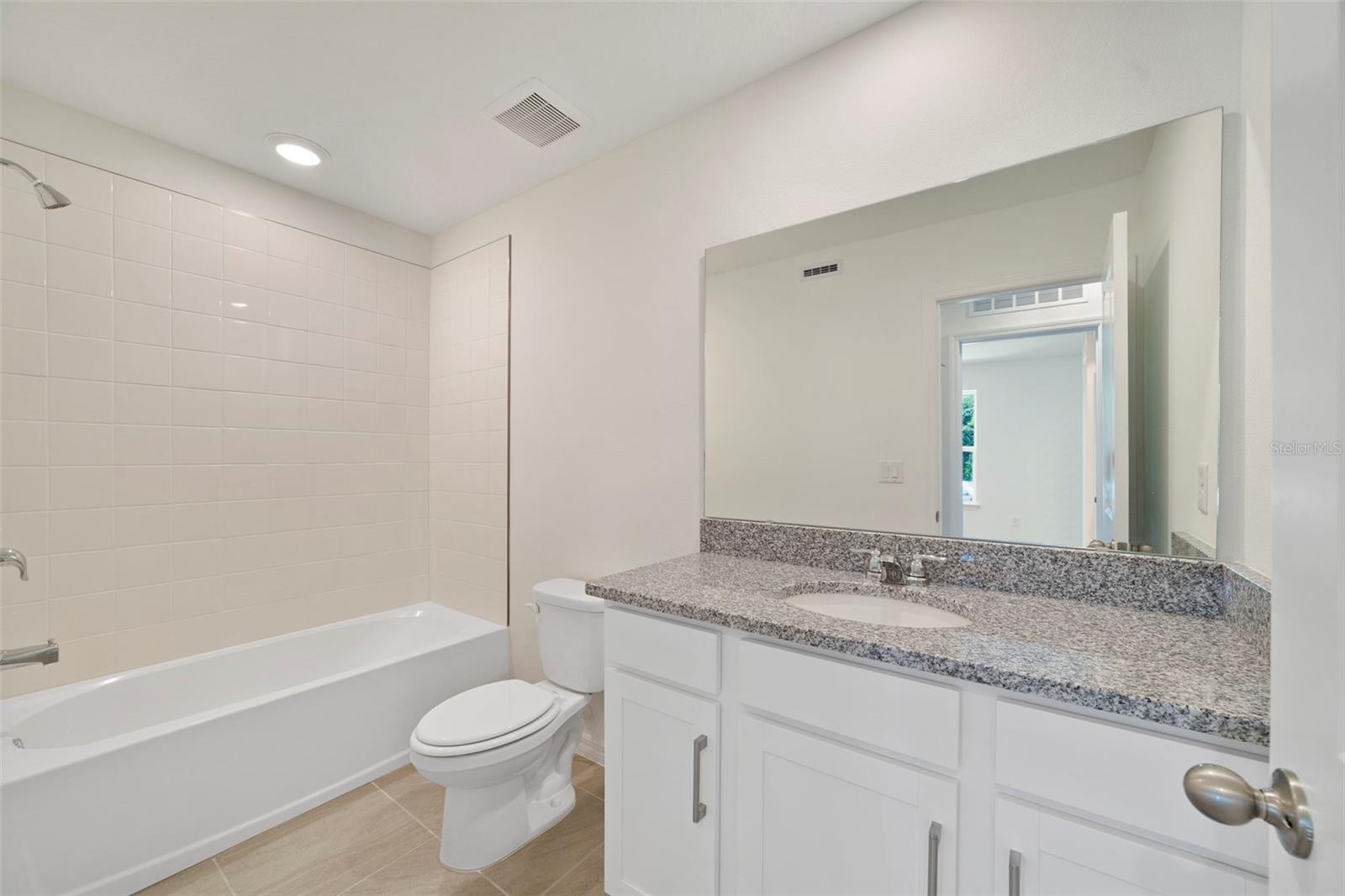 686 Lola Ln Property Photo 20