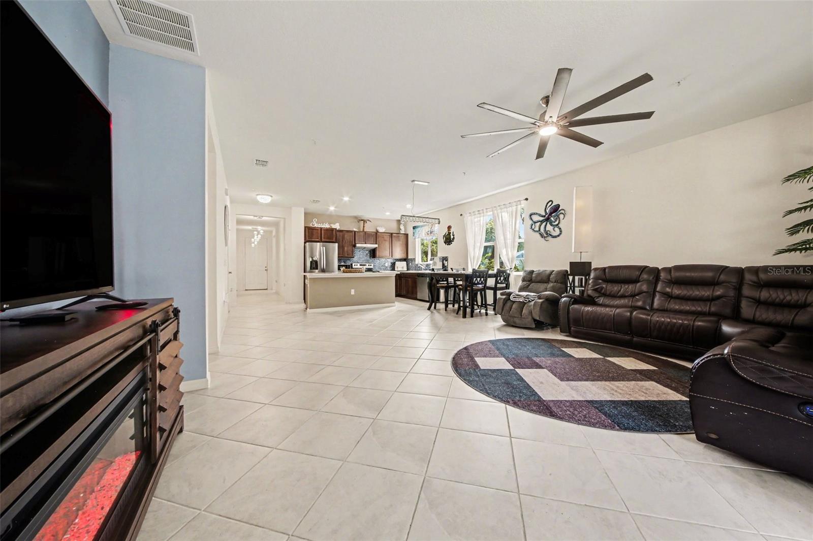7646 Turchetta Ct Property Photo 3