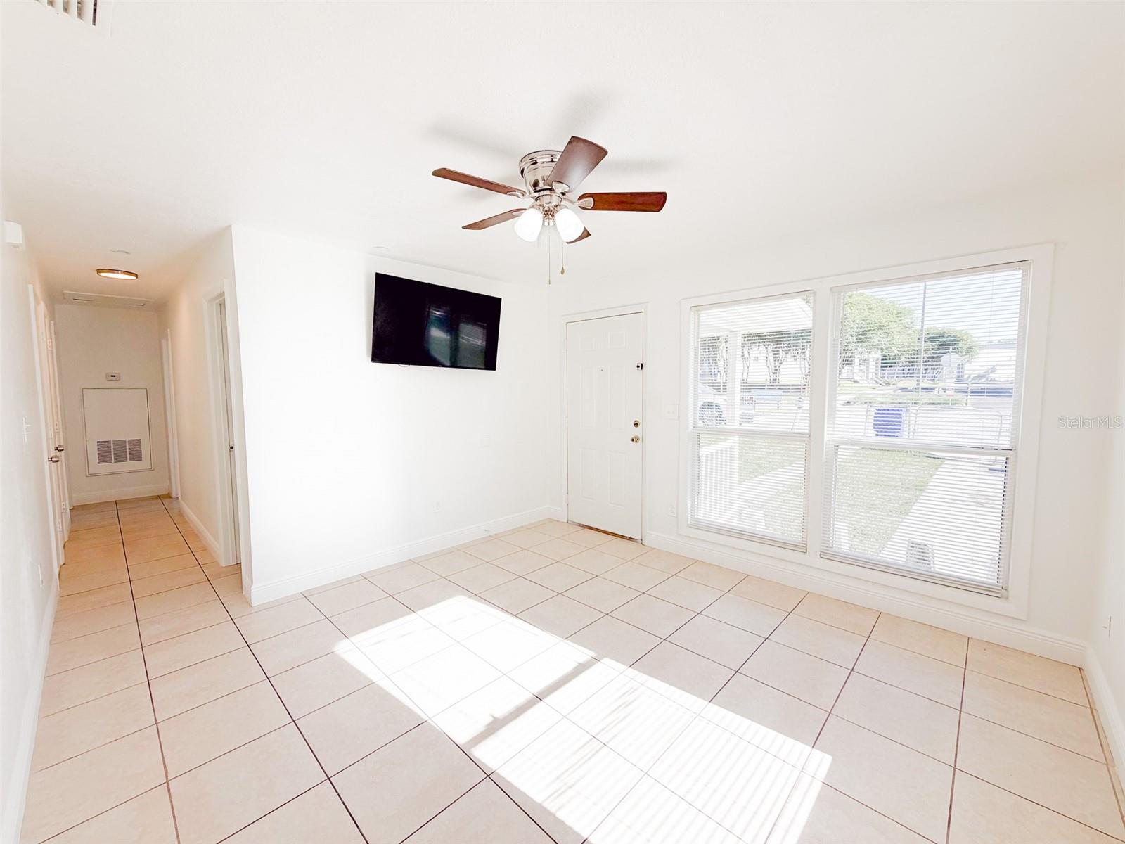 407 W Bella Vista St Property Photo 12