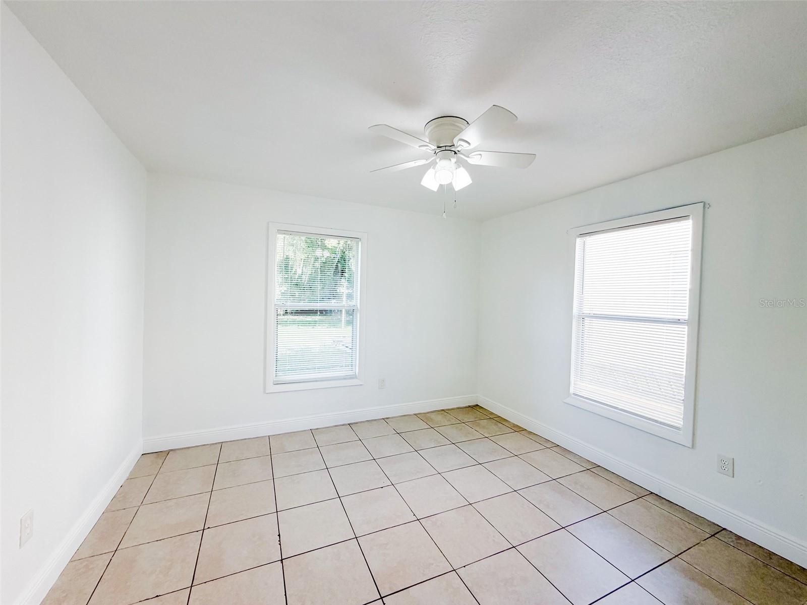 407 W Bella Vista St Property Photo 18