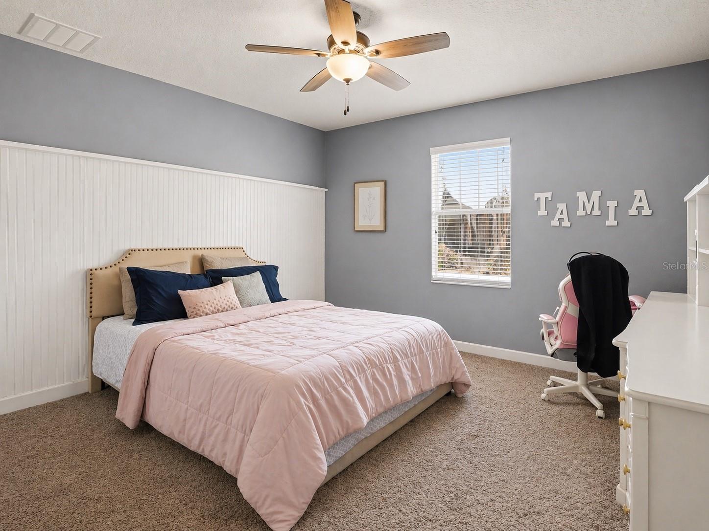 1042 Harmony Ln Property Photo 12