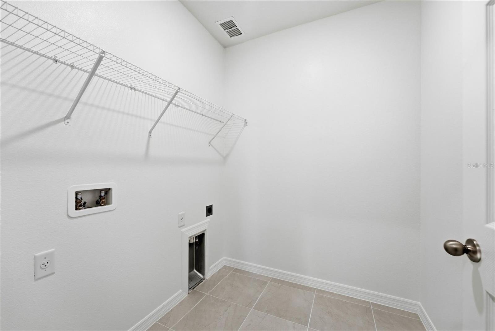 27468 Black Kite Ave Property Photo 19