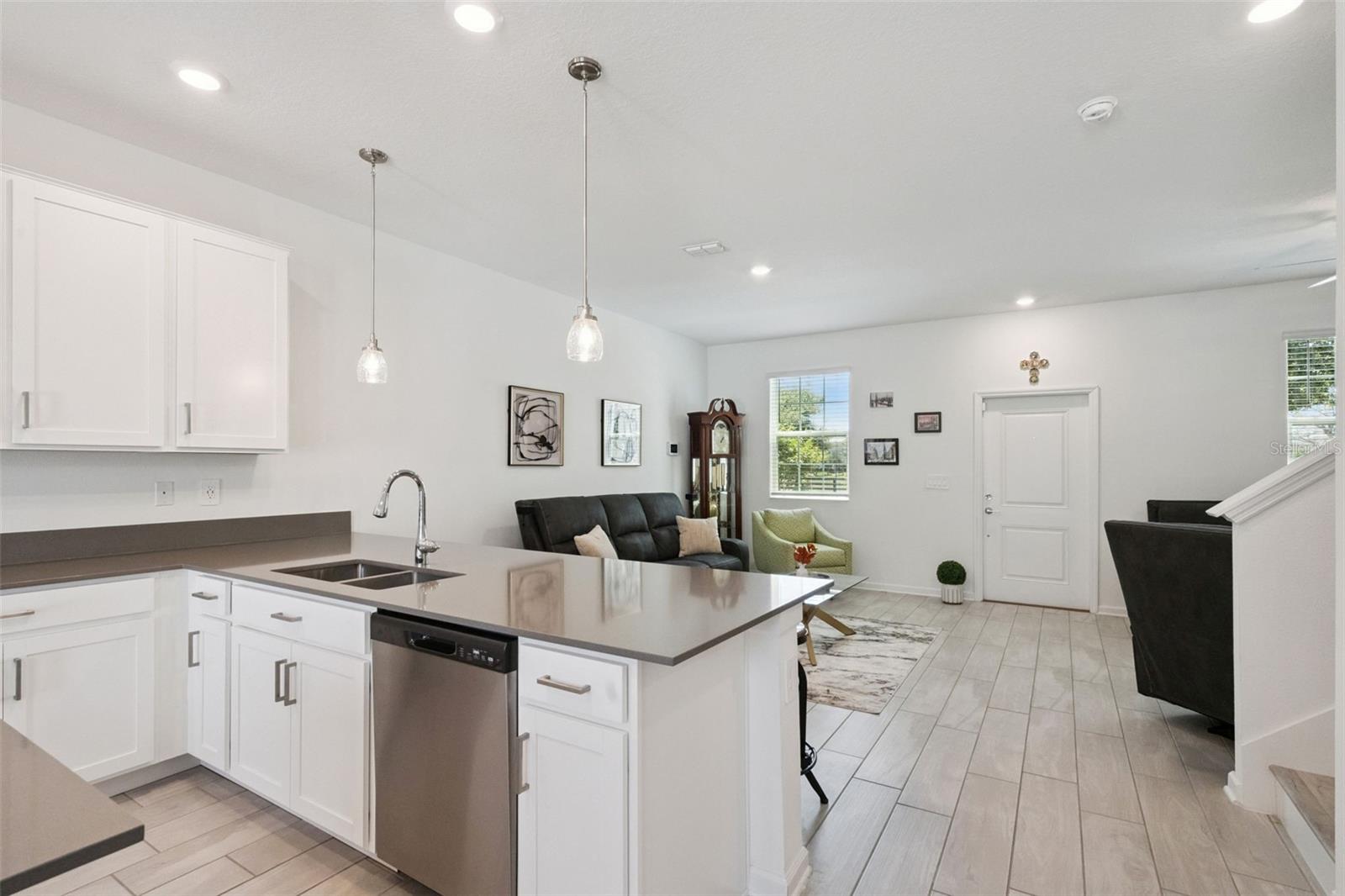 15755 Water Spring Blvd Property Photo 8
