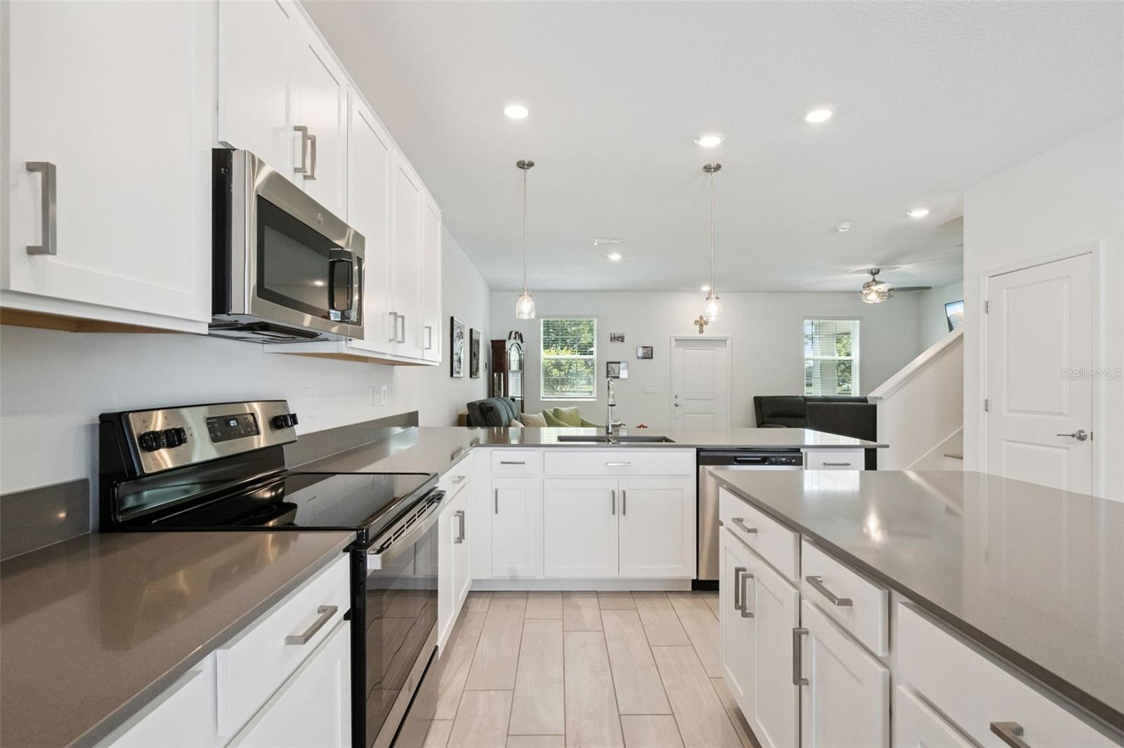 15755 Water Spring Blvd Property Photo 13