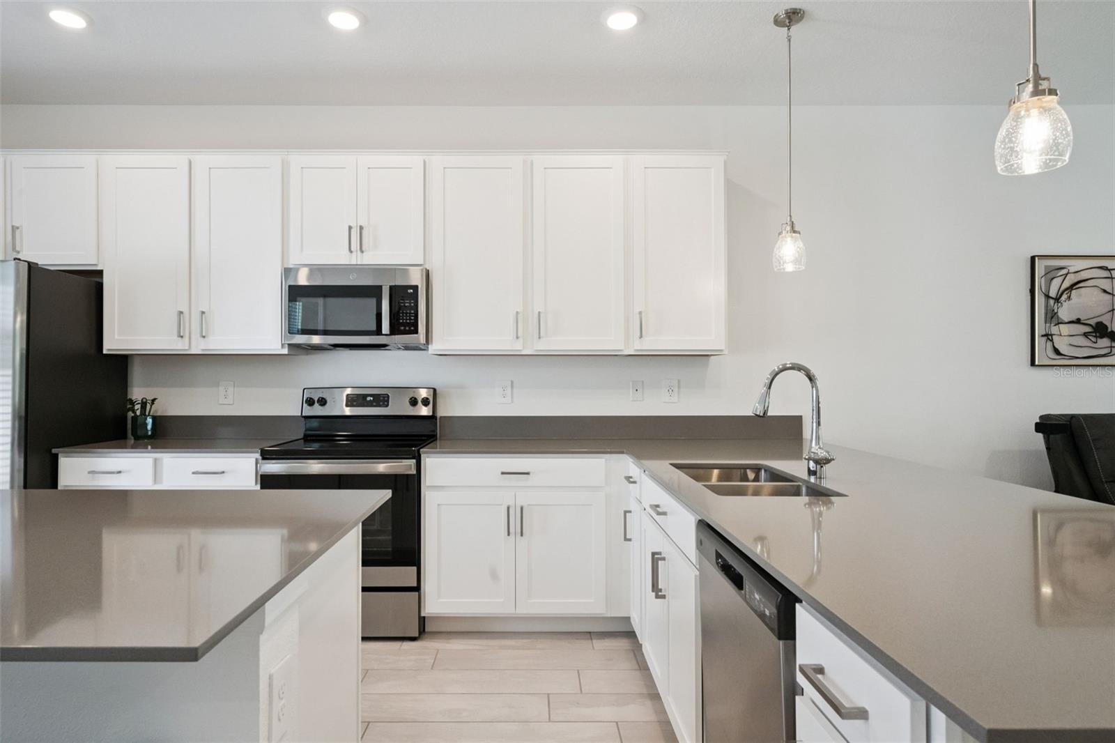 15755 Water Spring Blvd Property Photo 14