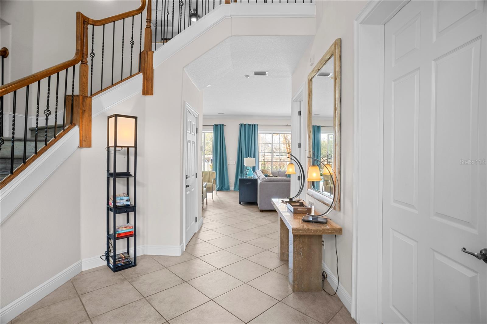 7388 Gathering Ct Property Photo 5