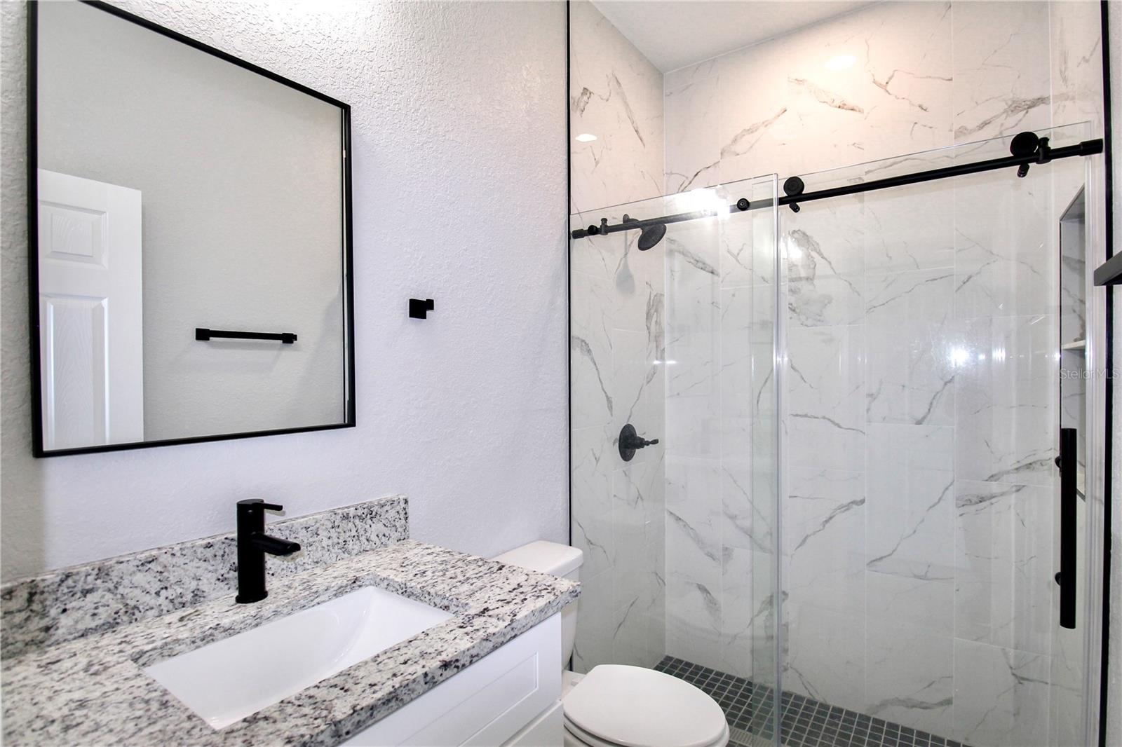 4631 Mignon Dr Property Photo 3