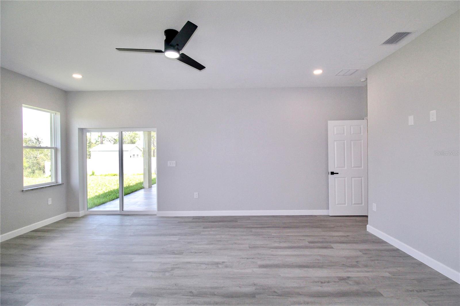 4631 Mignon Dr Property Photo 17