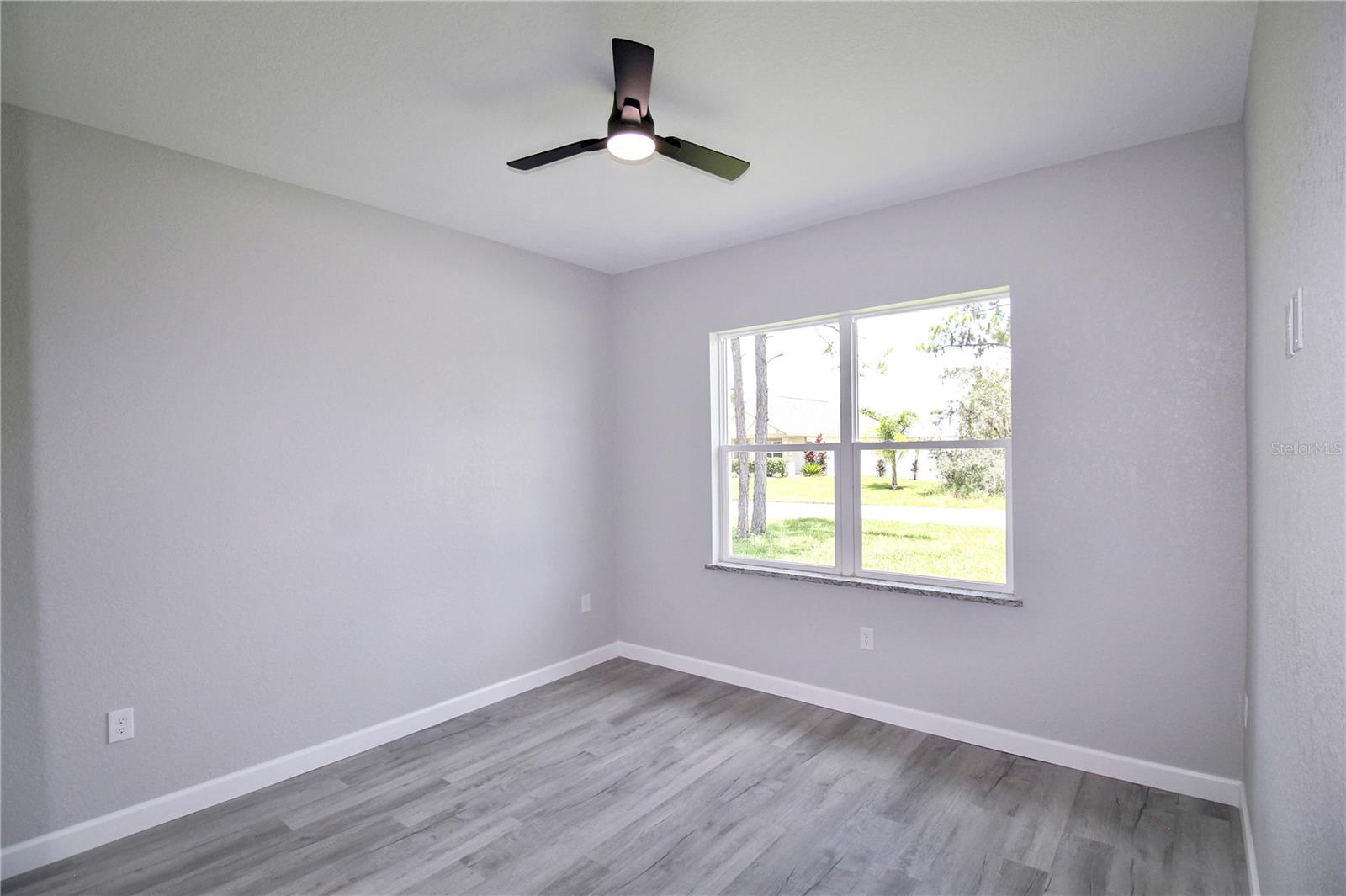 4631 Mignon Dr Property Photo 23