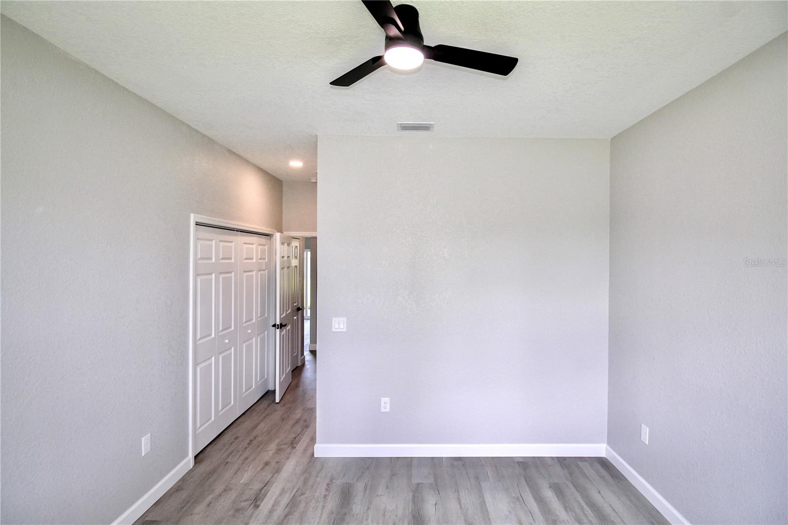4631 Mignon Dr Property Photo 24