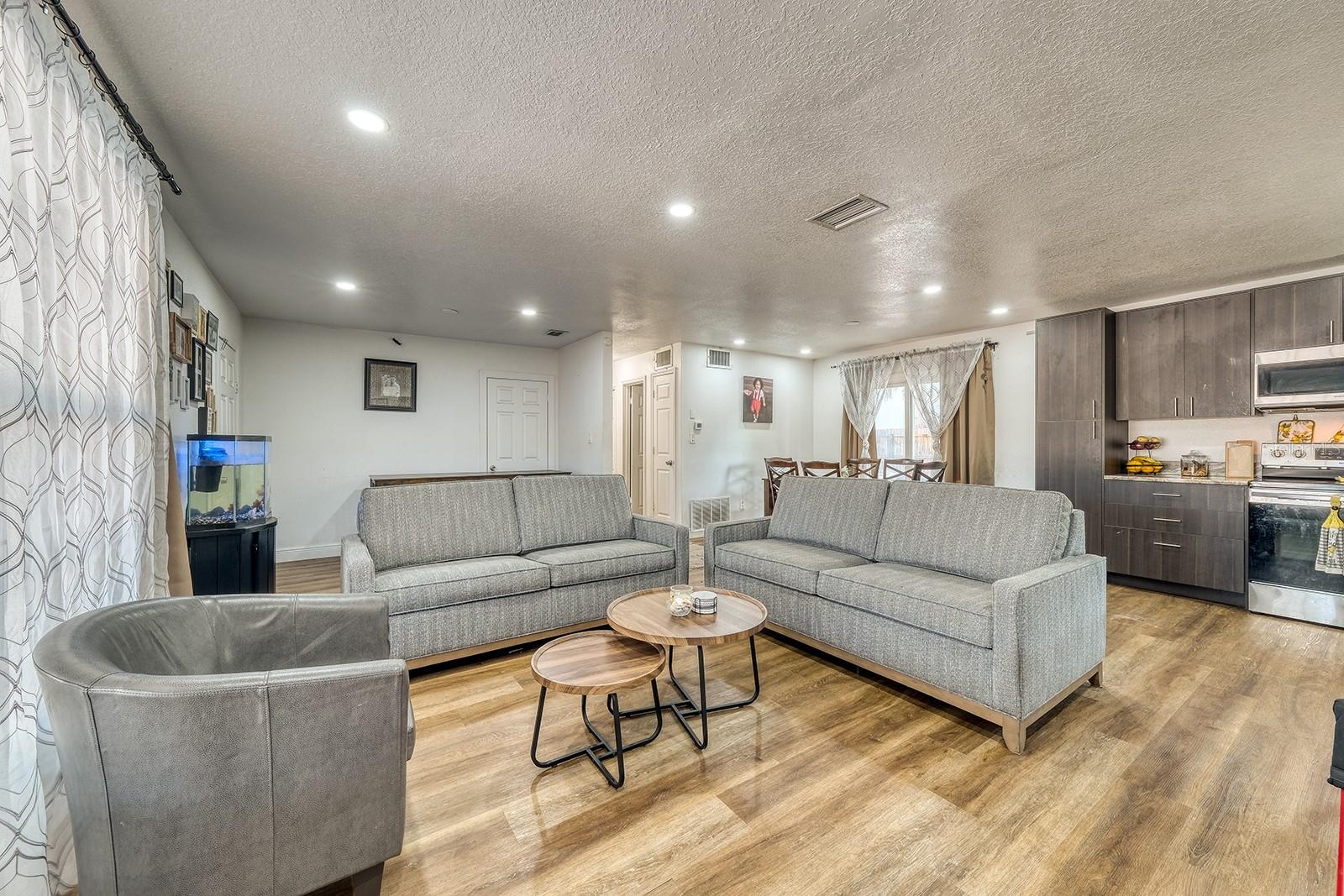 5919 Luzon Dr Property Photo 4
