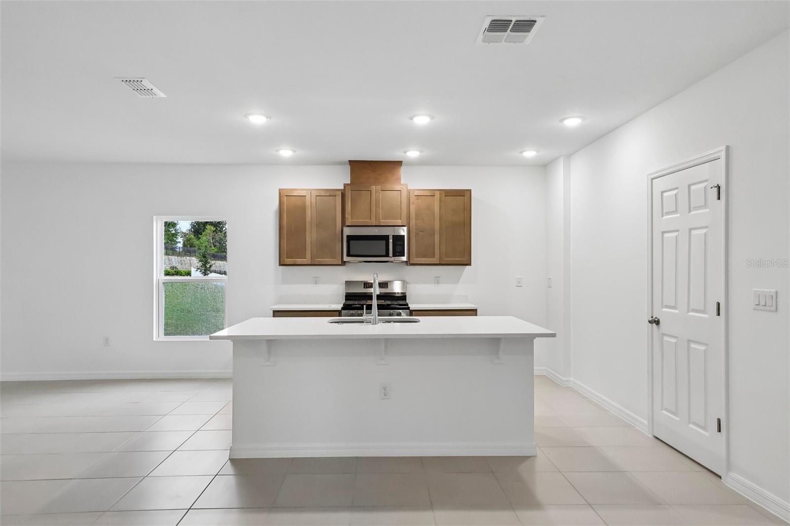 27456 Black Kite Ave Property Photo 10