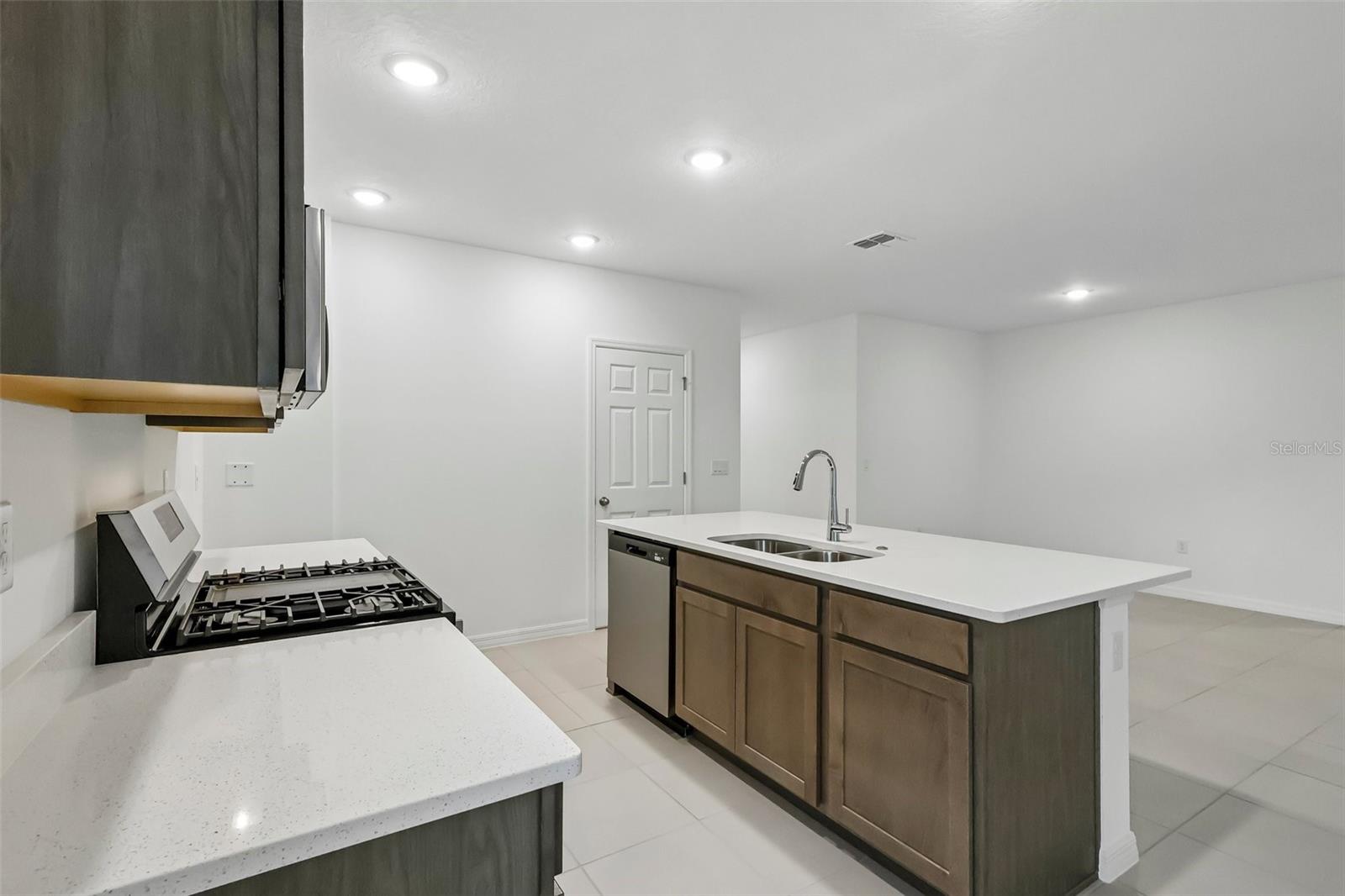 27456 Black Kite Ave Property Photo 14