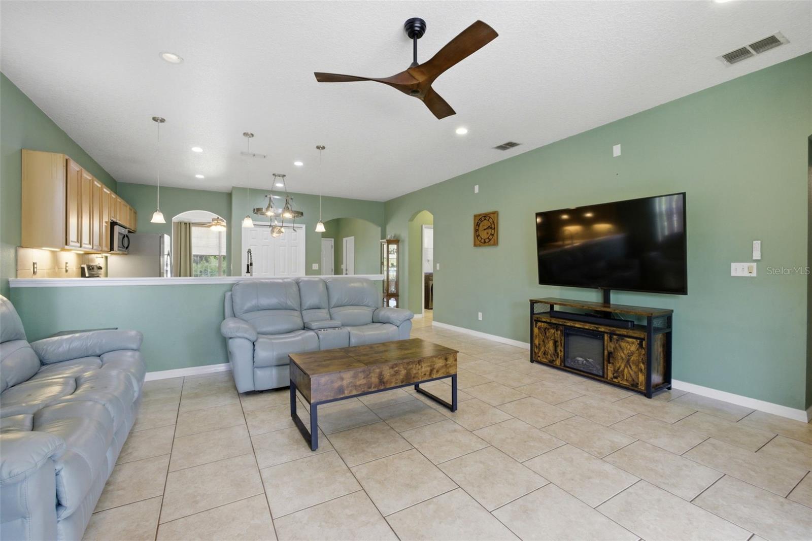 35937 Dawn Dr Property Photo 5