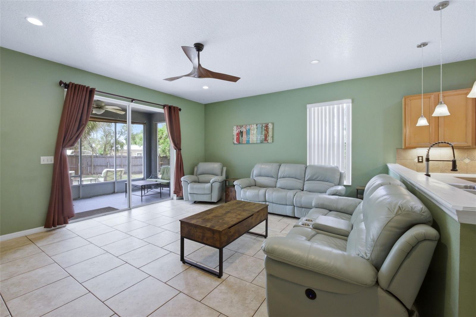 35937 Dawn Dr Property Photo 7