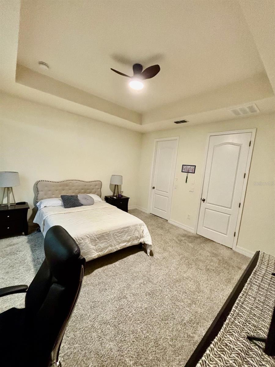 O6400537 Property Photo 8
