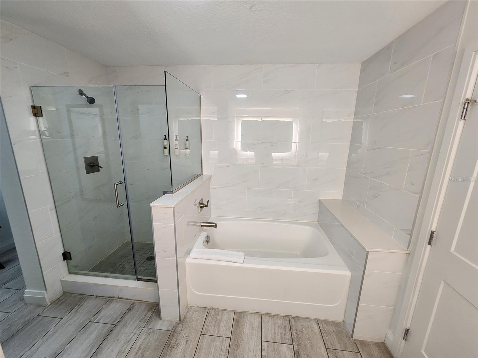 14501 Grove Resort Ave #3737 Property Photo 13