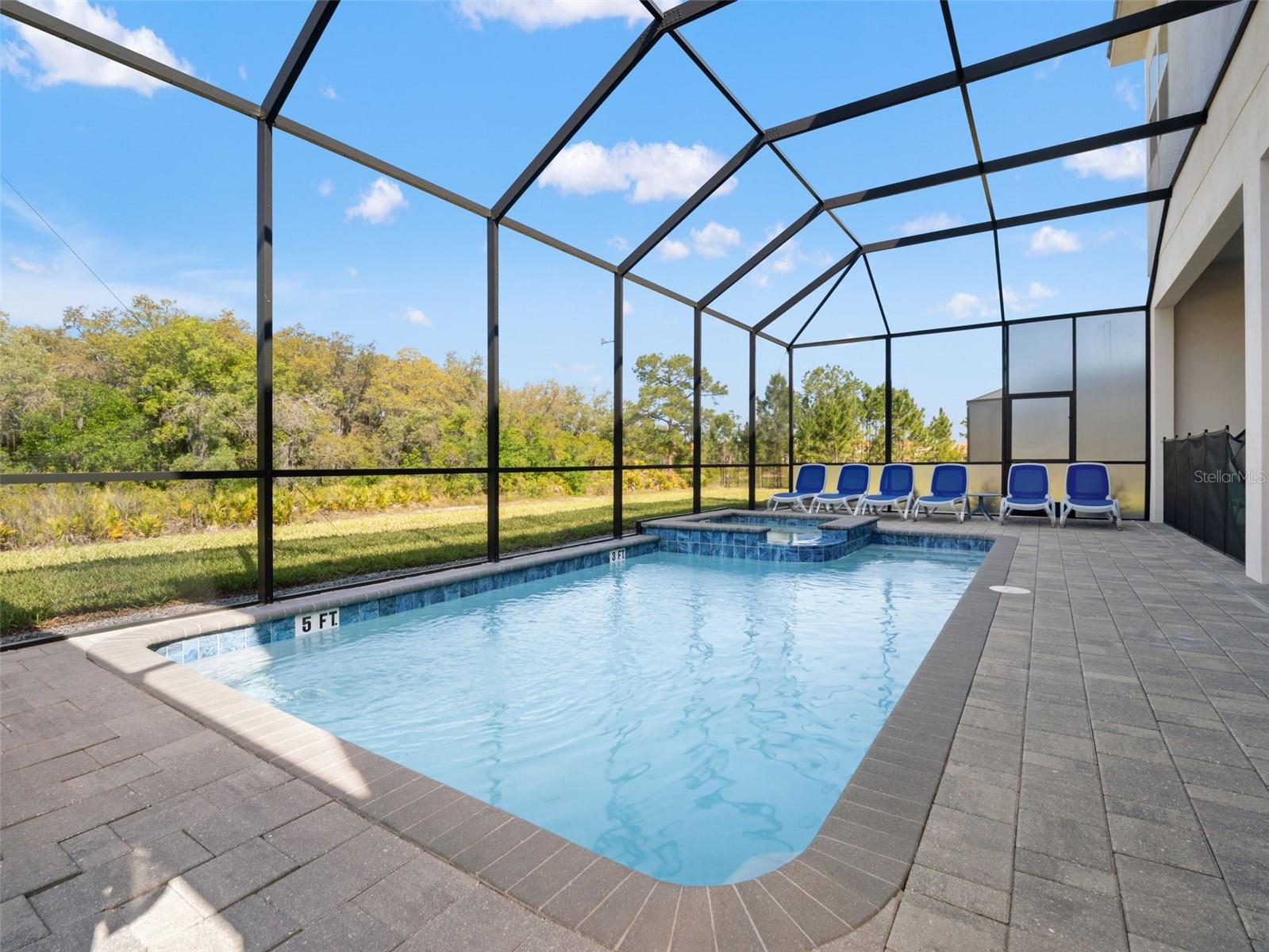 2021 Oak Creek Loop Property Photo 4
