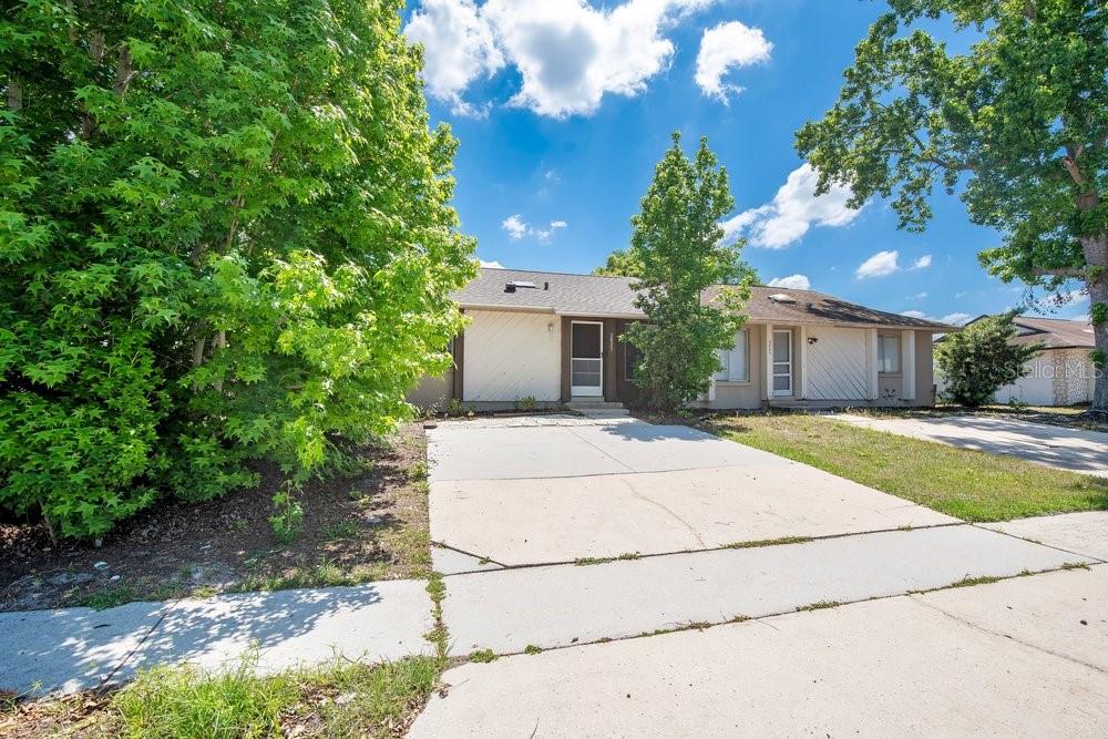2827 Coral Reef Dr Property Photo 1
