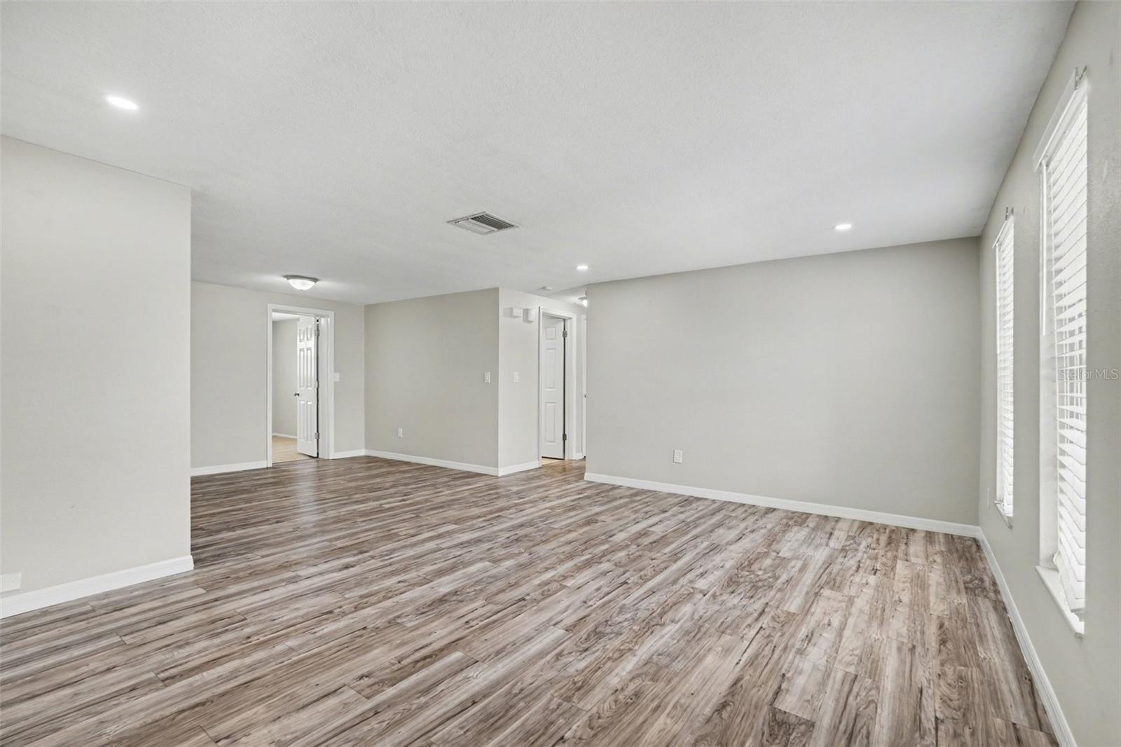6337 Bonaire Ave Property Photo 11
