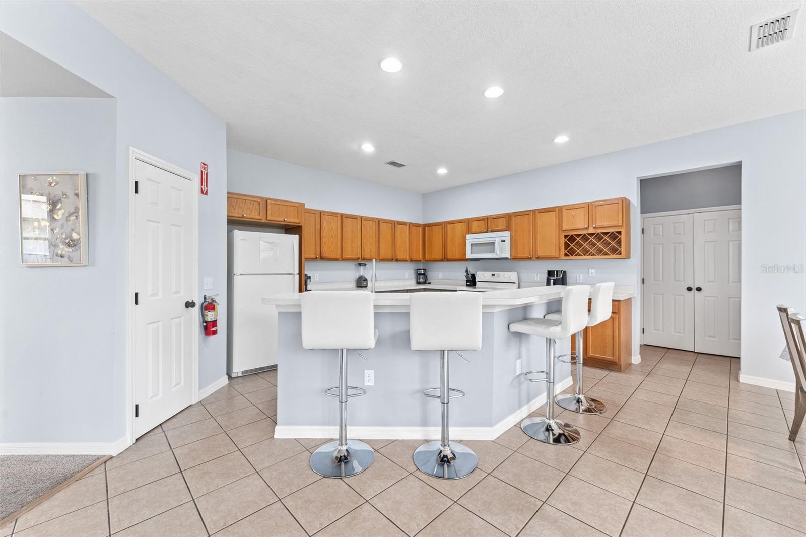213 Willow View Dr Property Photo 8