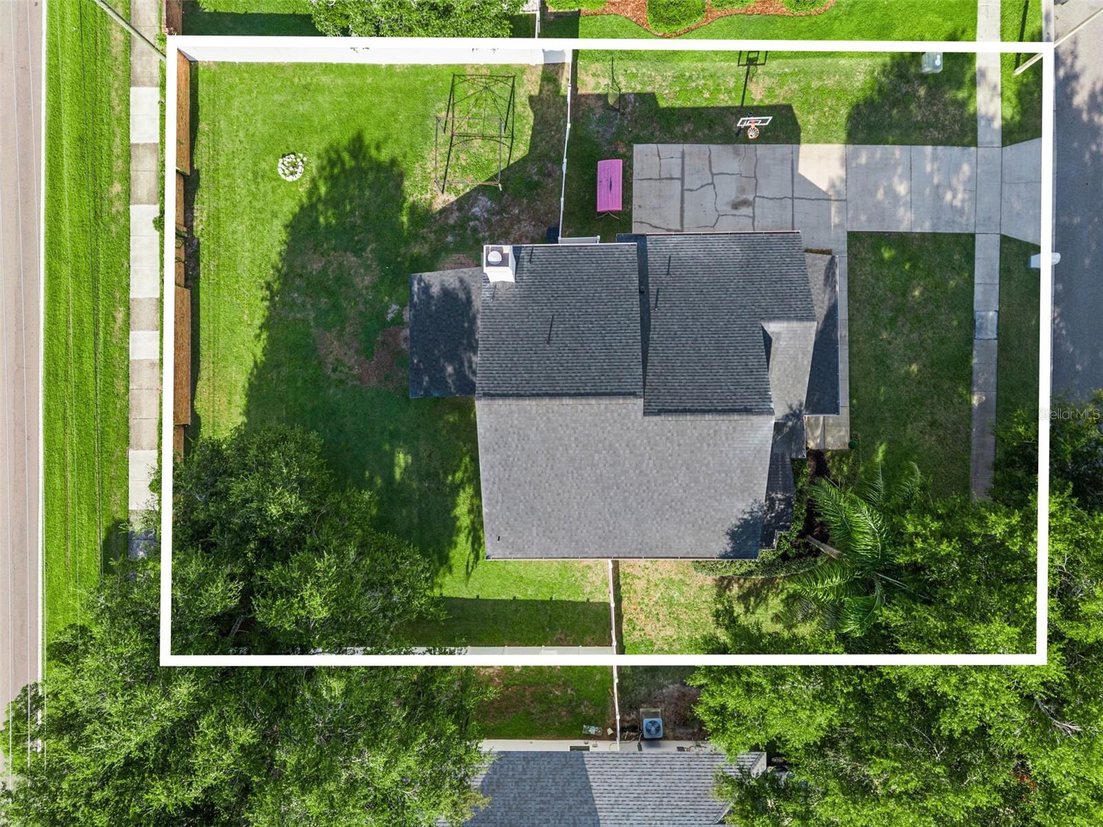 1458 Royal Cir Property Photo 6