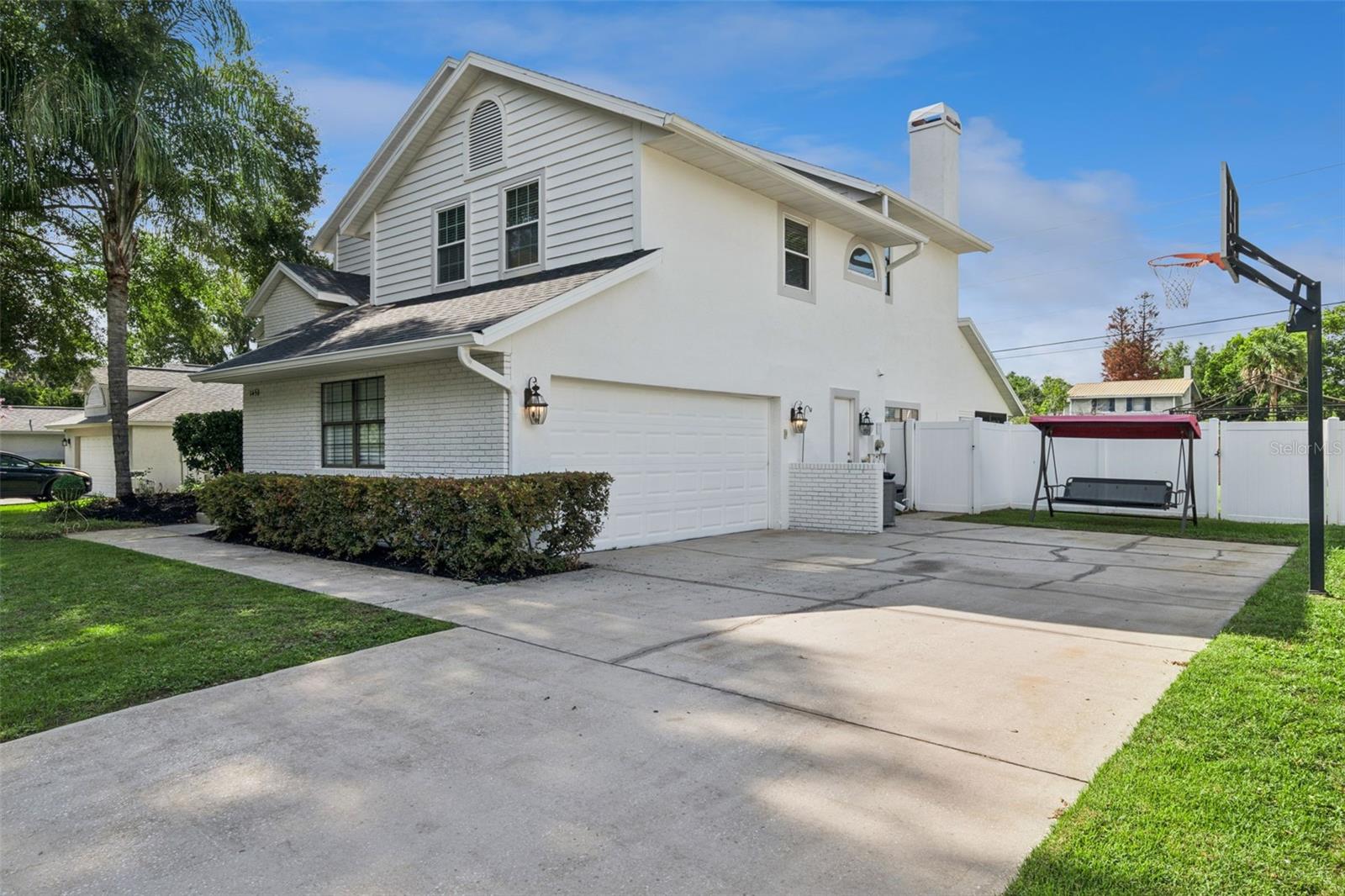 1458 Royal Cir Property Photo 8