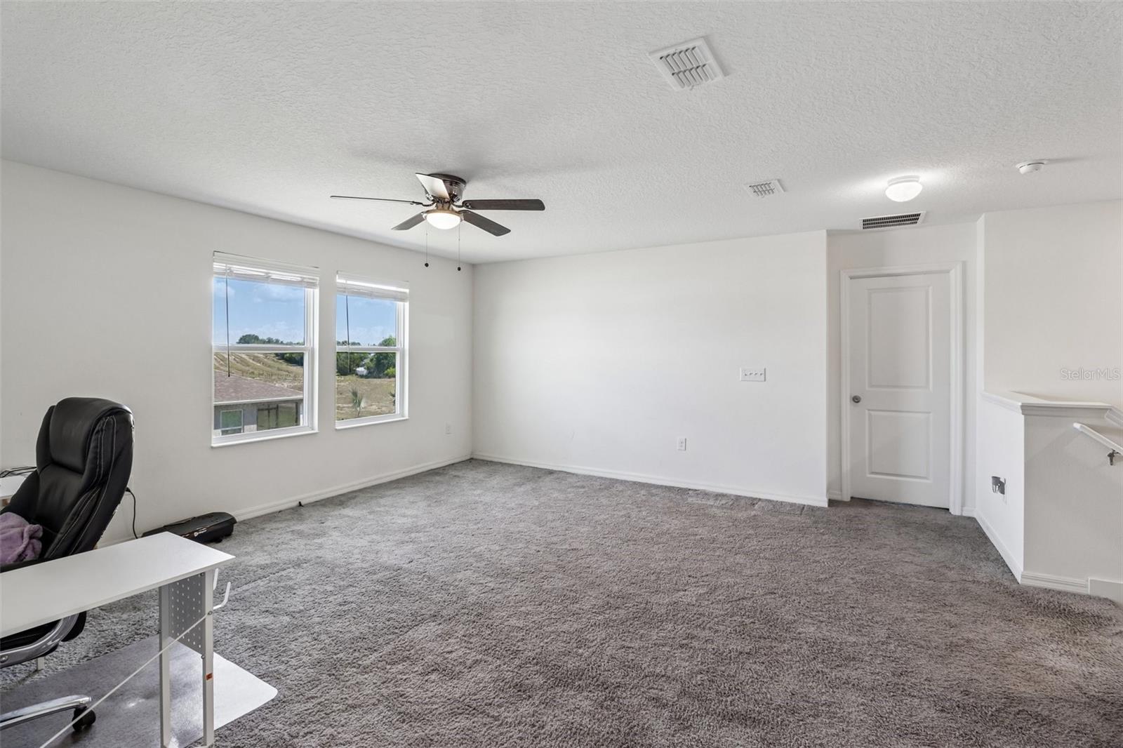 2082 Ficus St Property Photo 8