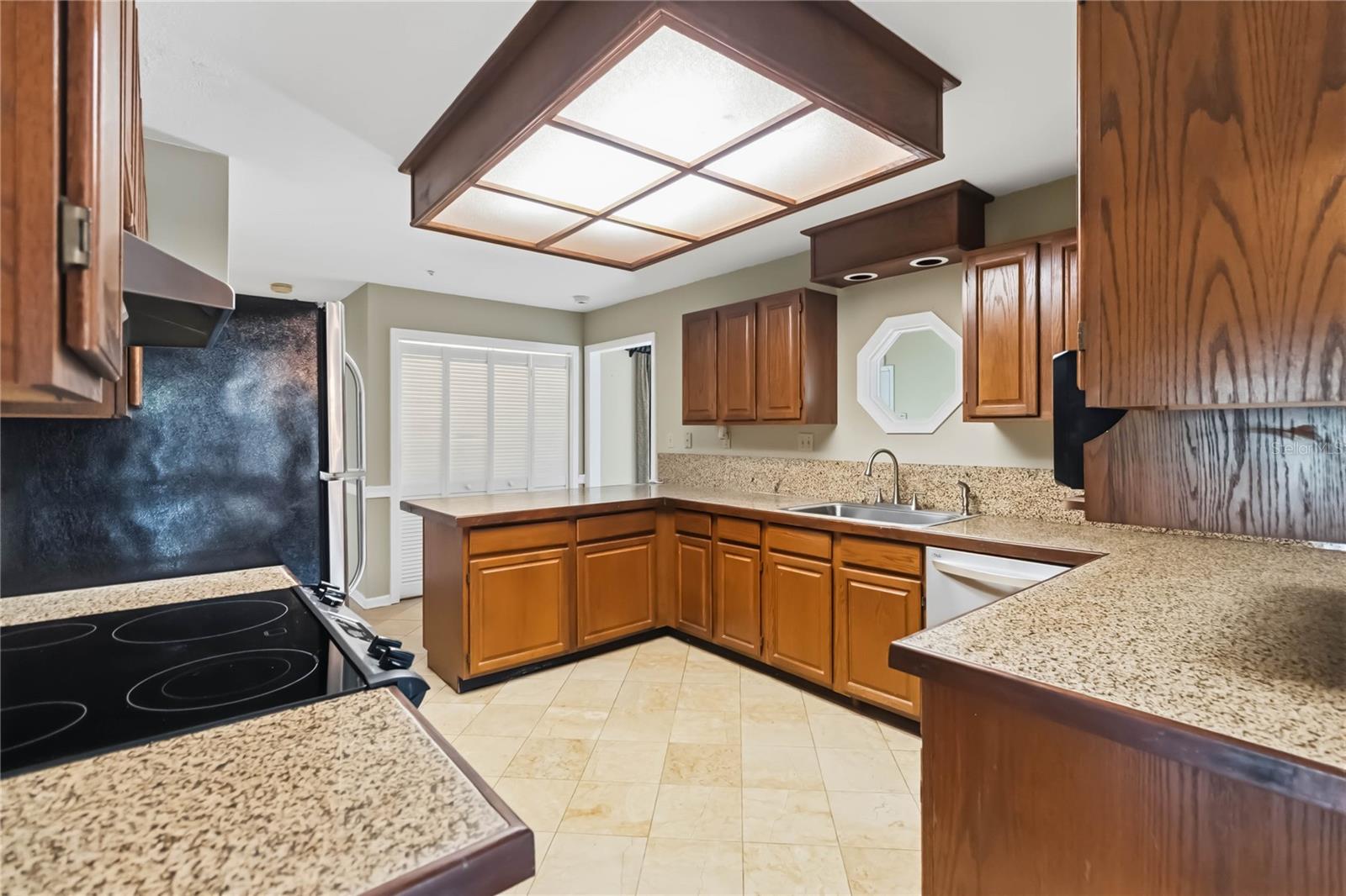 6928 Sawgrass Dr Property Photo 15