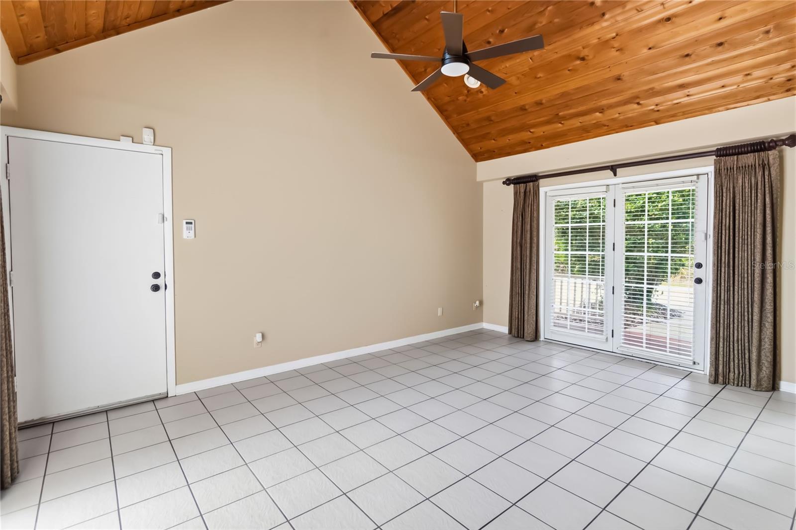 6928 Sawgrass Dr Property Photo 33