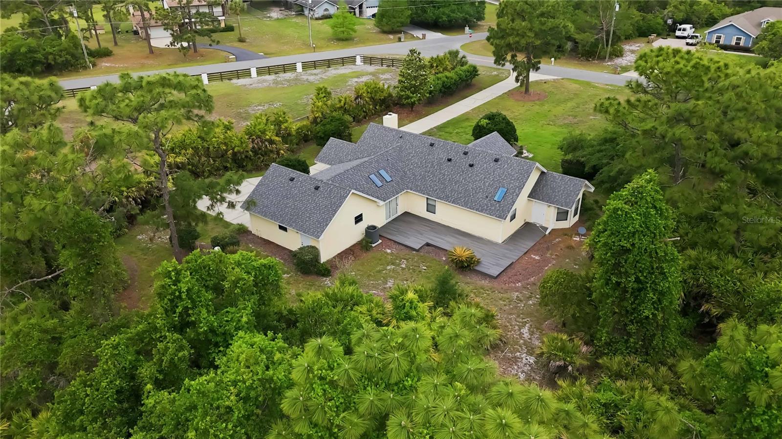 6928 Sawgrass Dr Property Photo 48