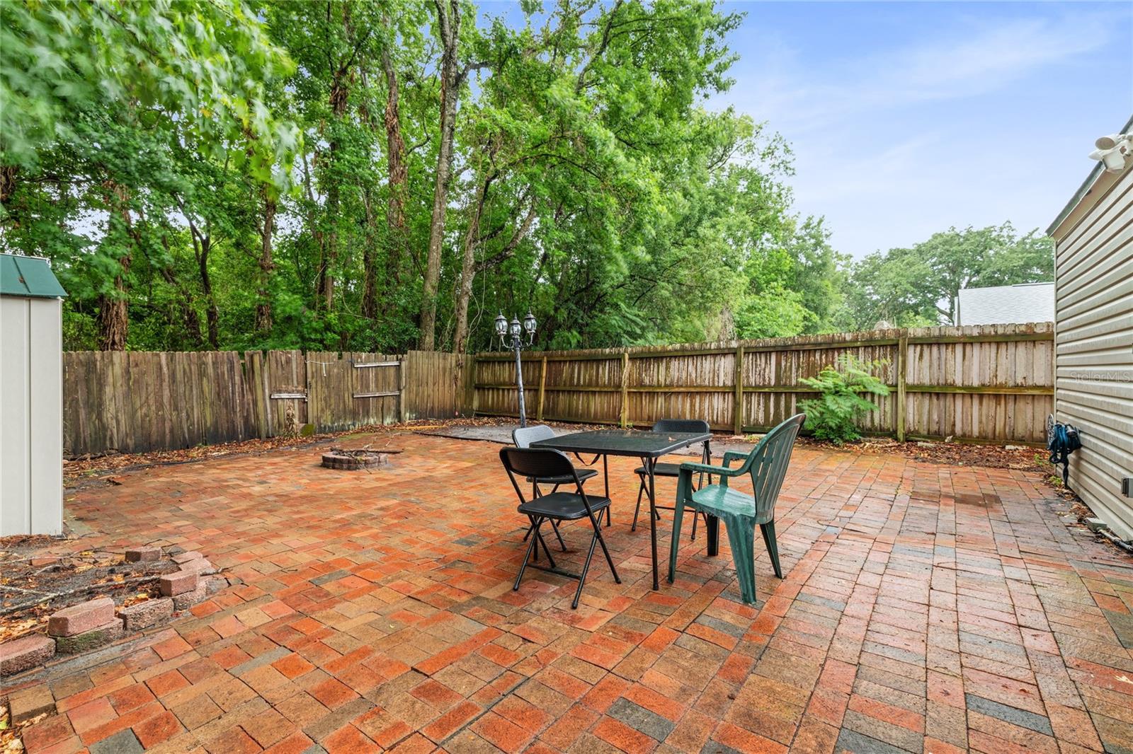 335 Kirkcaldy Dr Property Photo 40