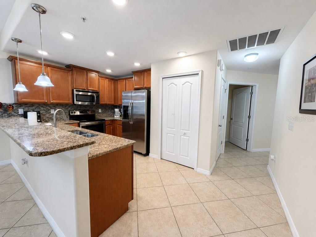 8931 Azalea Sands Ln Property Photo 3