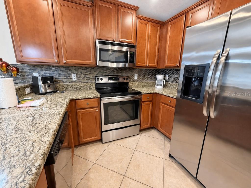 8931 Azalea Sands Ln Property Photo 5