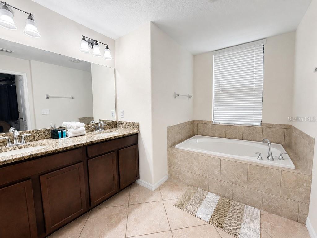 8931 Azalea Sands Ln Property Photo 13