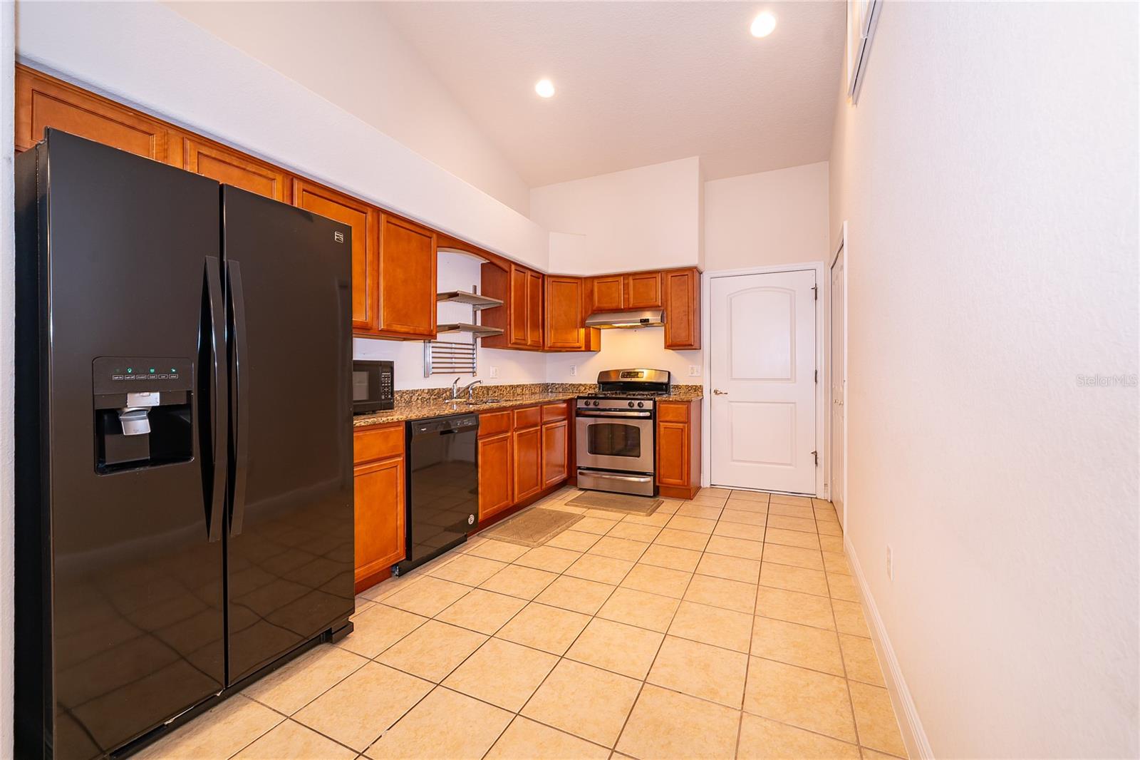 1075 David Walker Dr #c-1 Property Photo 9