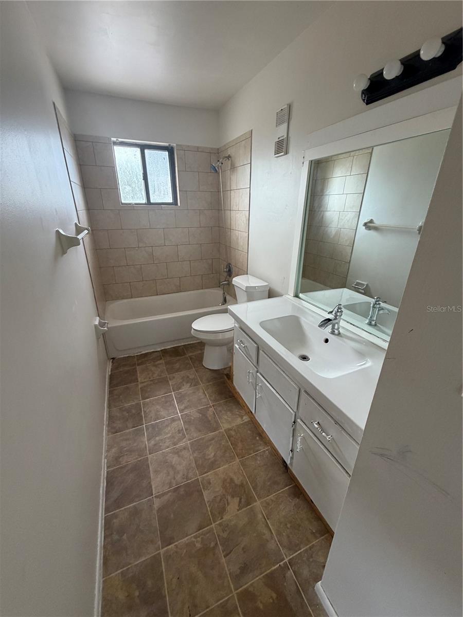 5861 Curry Ford Rd #12 Property Photo 9